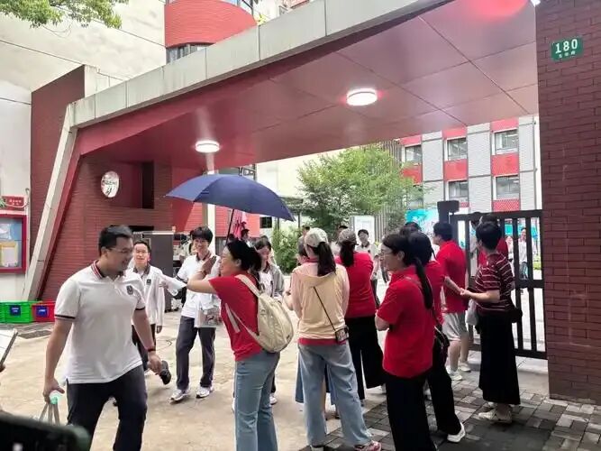 2026中考作文新趋势:故事写得再真,也未必能拿一类文-第2张图片-四季读书网 2026中考作文新趋势:故事写得再真,也未必能拿一类文-第2张图片-四季读书网