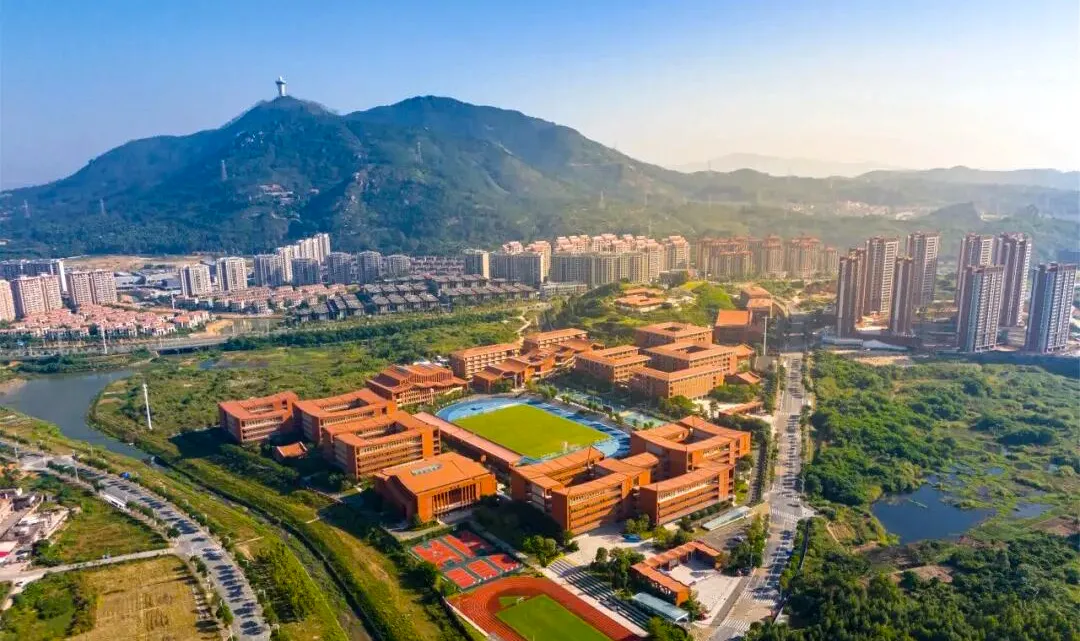 中考升学率100%+本科率近96%!泉州这个学区现房红利拉满-第5张图片-四季读书网