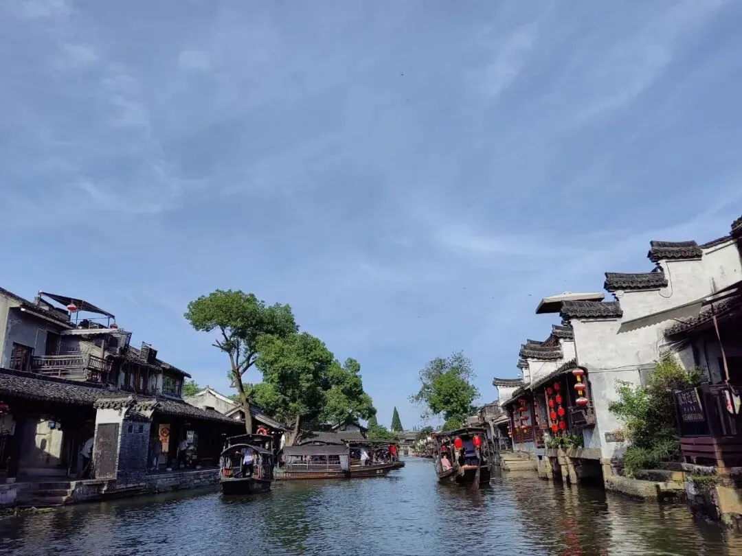 中考后的承诺:咬牙带女儿8天双城游,有崩溃有惊喜,这才是旅行的真实模样-第2张图片-四季读书网