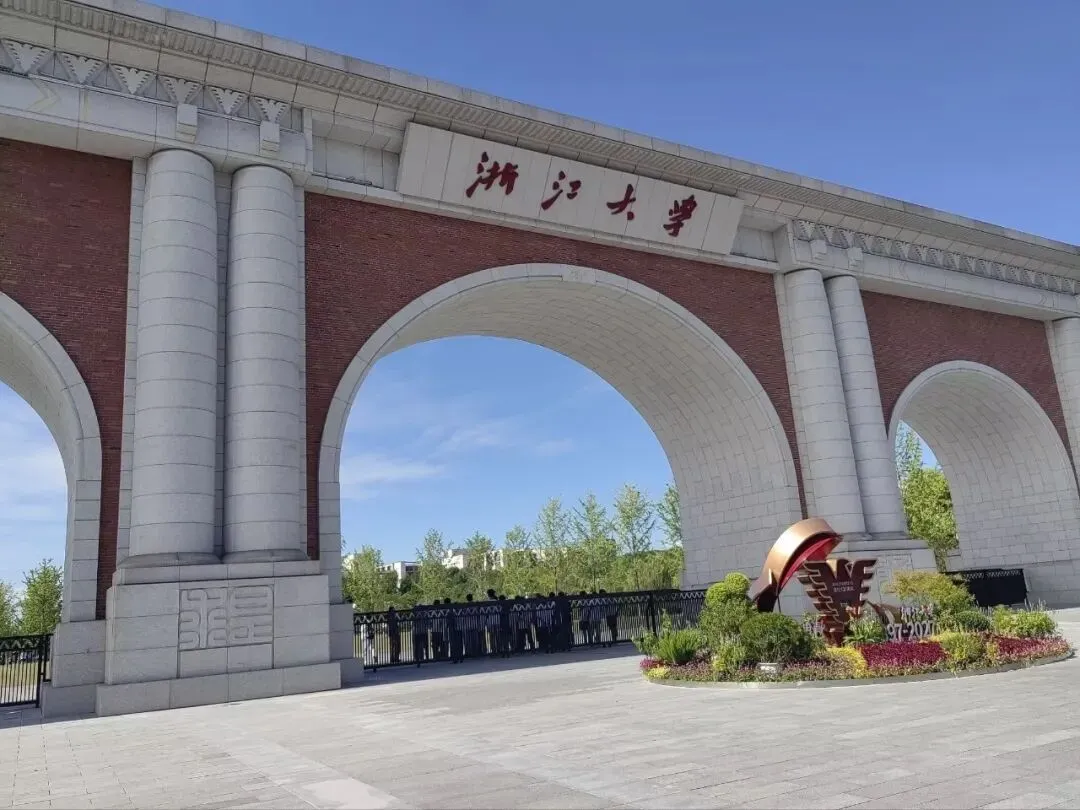 中考后的承诺:咬牙带女儿8天双城游,有崩溃有惊喜,这才是旅行的真实模样-第6张图片-四季读书网