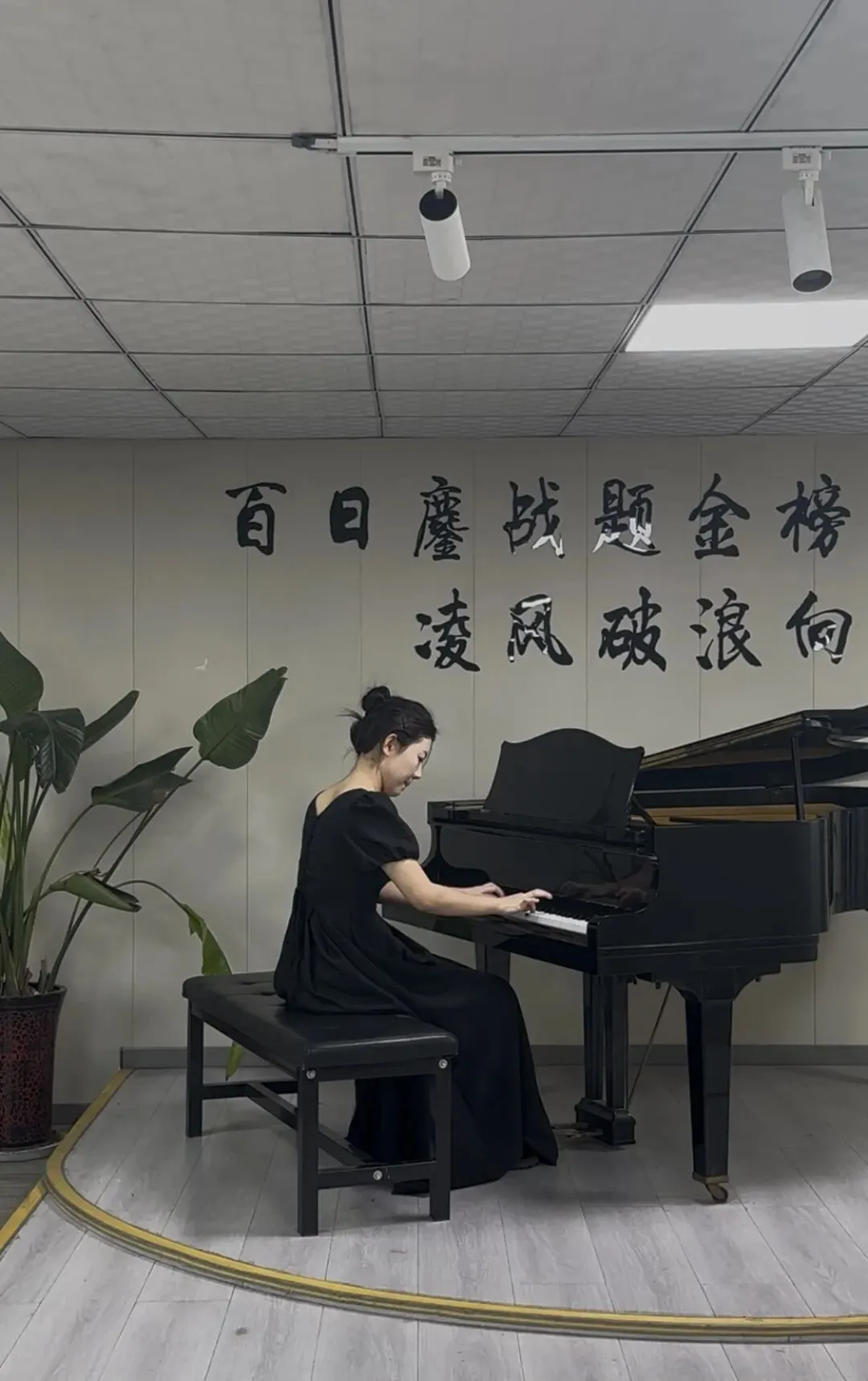 玲枫艺考|27届学子七月专业课模拟考试顺利举行-第13张图片-四季读书网 玲枫艺考|27届学子七月专业课模拟考试顺利举行-第13张图片-四季读书网