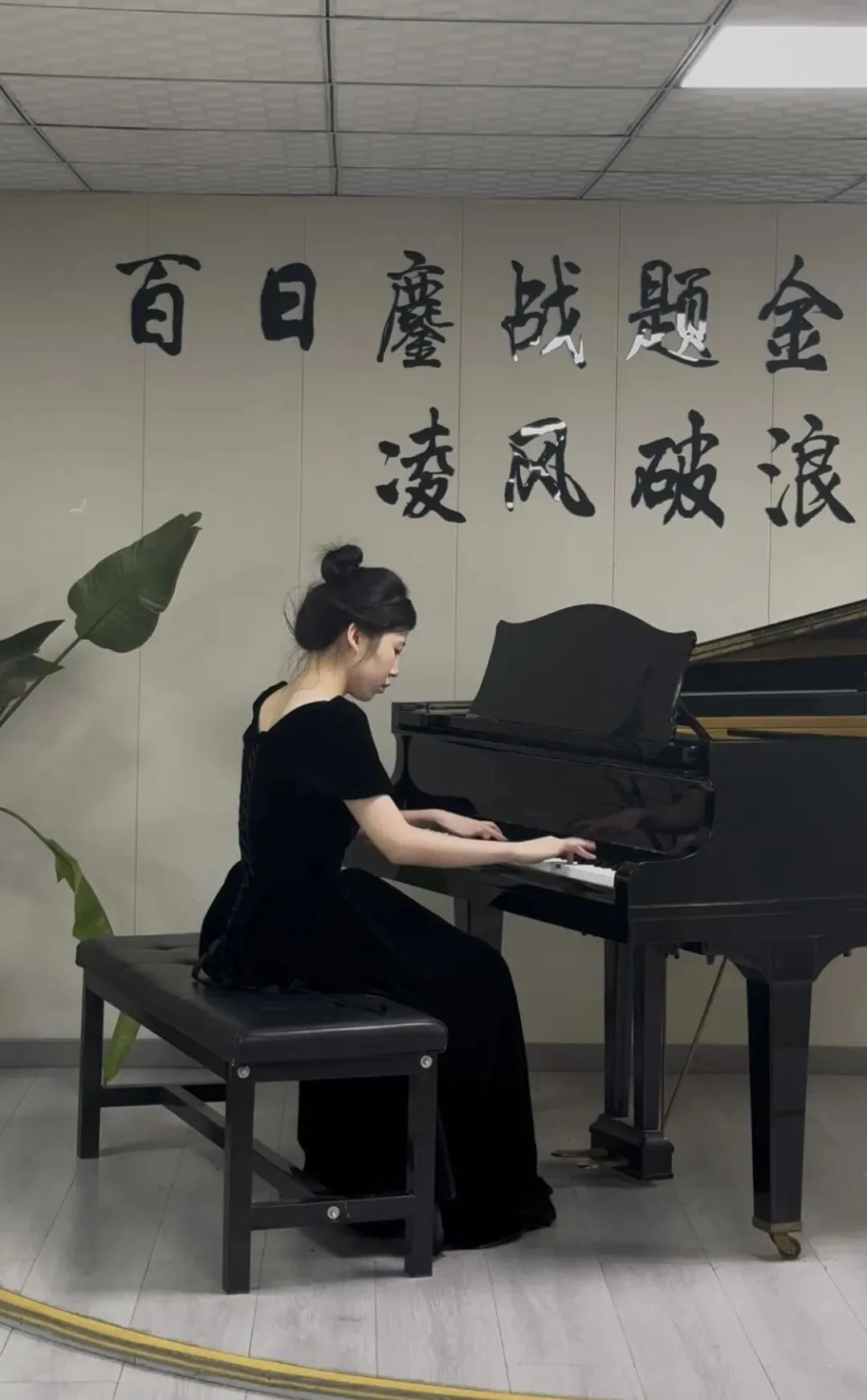 玲枫艺考|27届学子七月专业课模拟考试顺利举行-第15张图片-四季读书网 玲枫艺考|27届学子七月专业课模拟考试顺利举行-第15张图片-四季读书网