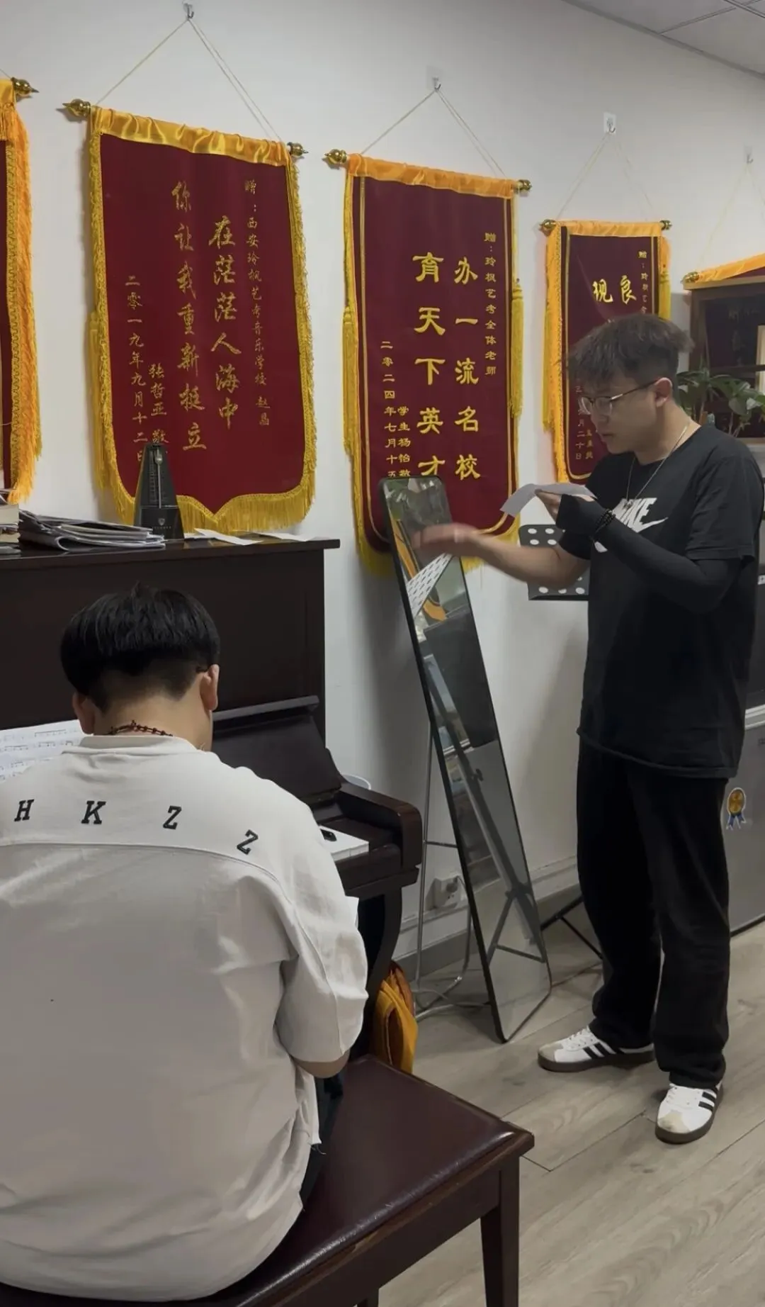 玲枫艺考|27届学子七月专业课模拟考试顺利举行-第17张图片-四季读书网 玲枫艺考|27届学子七月专业课模拟考试顺利举行-第17张图片-四季读书网