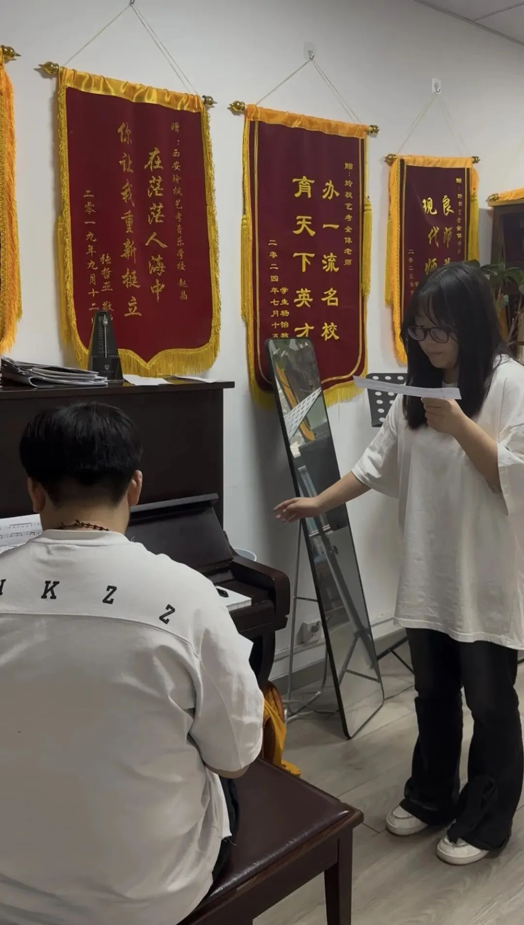 玲枫艺考|27届学子七月专业课模拟考试顺利举行-第20张图片-四季读书网 玲枫艺考|27届学子七月专业课模拟考试顺利举行-第20张图片-四季读书网