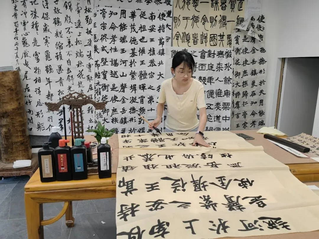 中考后的另一张答卷:五体全能杨舒伊-第2张图片-四季读书网 中考后的另一张答卷:五体全能杨舒伊-第2张图片-四季读书网