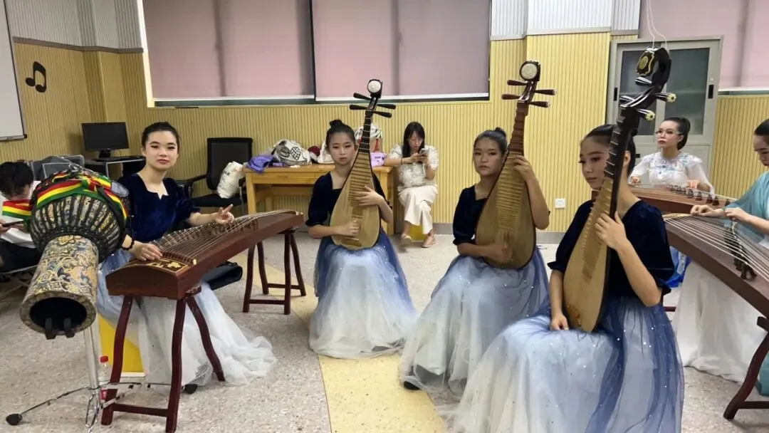 中考600分的琵琶高手,来看看这位下中女孩如何兼顾?-第16张图片-四季读书网