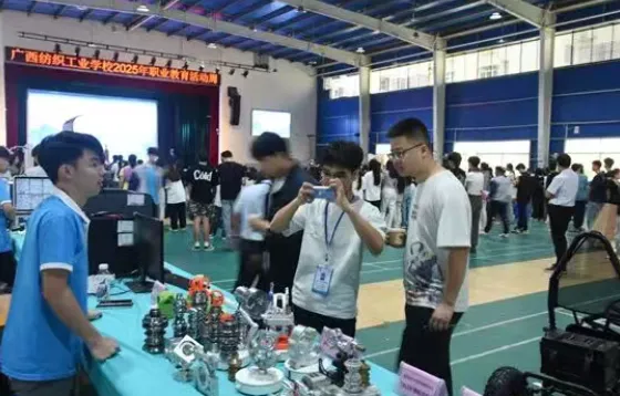 中考成绩差?来广西纺织工业学校!学历技能双丰收-第5张图片-四季读书网 中考成绩差?来广西纺织工业学校!学历技能双丰收-第5张图片-四季读书网