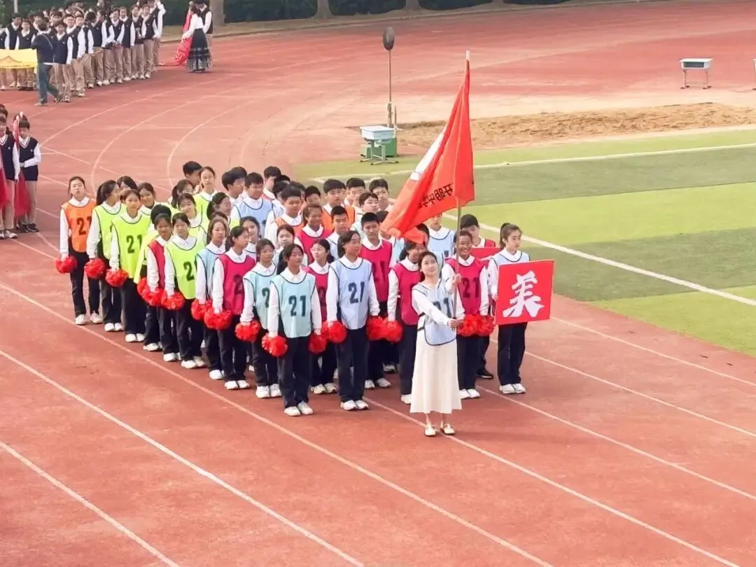 中考专栏•青年教师|青春砺教,筑梦初三 ——青年教师李亚萍、吴思雨-第21张图片-四季读书网 中考专栏•青年教师|青春砺教,筑梦初三 ——青年教师李亚萍、吴思雨-第21张图片-四季读书网