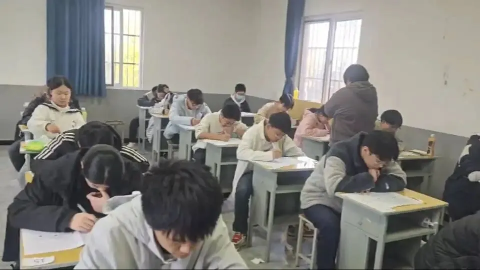 郑州新明一中考学校2027年【第十一届】初三全日制集训招生简章-第106张图片-四季读书网 郑州新明一中考学校2027年【第十一届】初三全日制集训招生简章-第106张图片-四季读书网