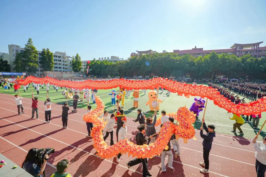 中考滑档必看!广州 2026 公办中职录取分数线出炉|补录院校名单整理好了-第16张图片-四季读书网 中考滑档必看!广州 2026 公办中职录取分数线出炉|补录院校名单整理好了-第16张图片-四季读书网
