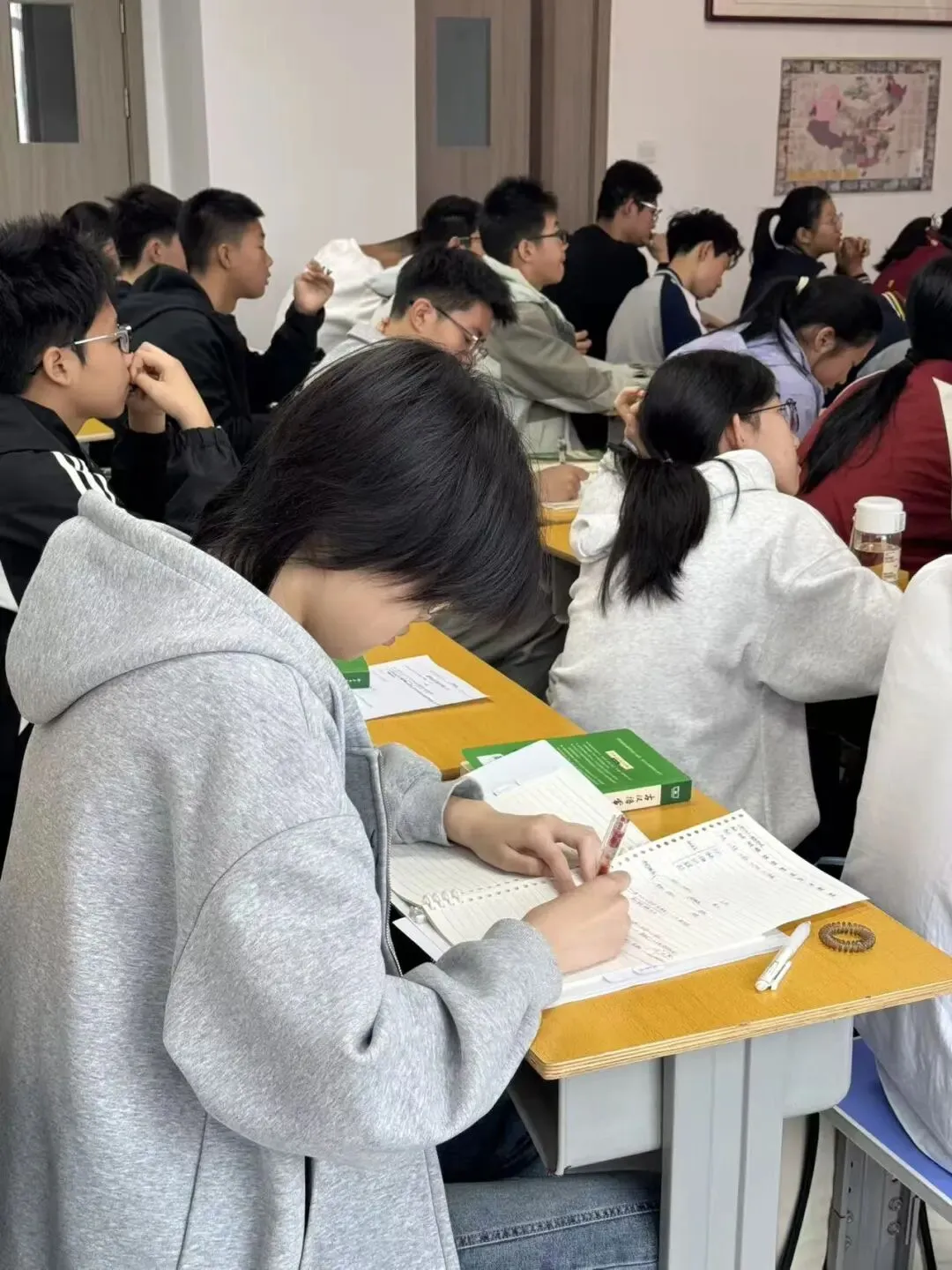 课改之后语文无捷径:山东统一中考【语文】综合素养答题训练课程核心-第22张图片-四季读书网