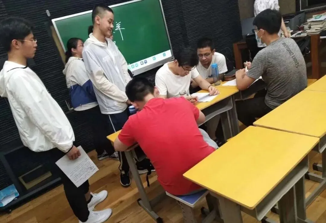 课改之后语文无捷径:山东统一中考【语文】综合素养答题训练课程核心-第67张图片-四季读书网