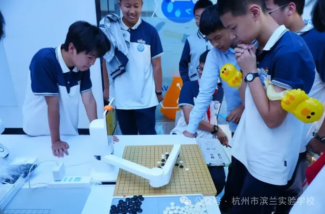 滨江黑马热度持续上升!滨兰实验2026中考成绩单曝光!与学军小初高一体化拔尖培养成效凸显!-第17张图片-四季读书网 滨江黑马热度持续上升!滨兰实验2026中考成绩单曝光!与学军小初高一体化拔尖培养成效凸显!-第17张图片-四季读书网
