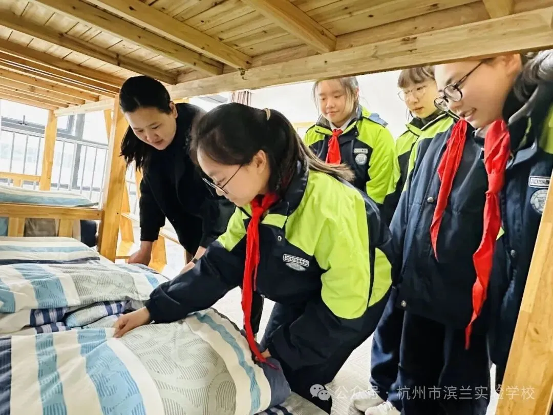 滨江黑马热度持续上升!滨兰实验2026中考成绩单曝光!与学军小初高一体化拔尖培养成效凸显!-第28张图片-四季读书网 滨江黑马热度持续上升!滨兰实验2026中考成绩单曝光!与学军小初高一体化拔尖培养成效凸显!-第28张图片-四季读书网