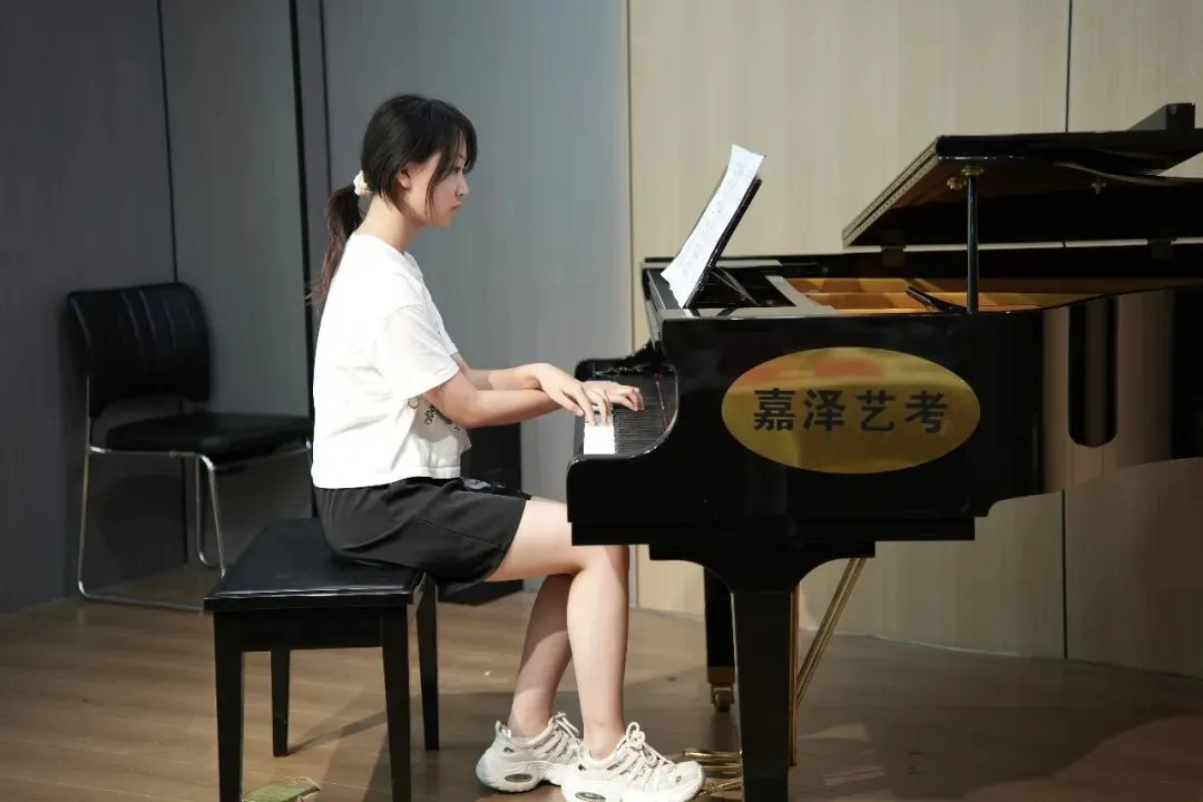 月考|嘉泽艺考七月份专业课模拟考顺利举行-第111张图片-四季读书网 月考|嘉泽艺考七月份专业课模拟考顺利举行-第111张图片-四季读书网