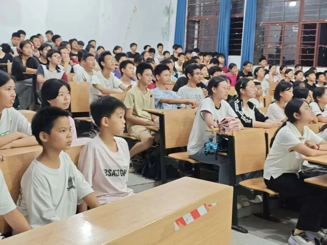 精工育人,筑梦中考|北大金秋附属东临学校初中部新生咨询通道开启-第28张图片-四季读书网