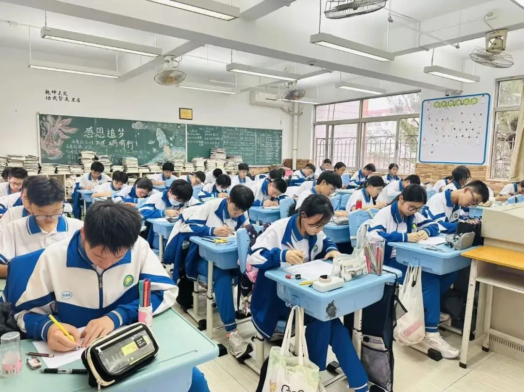 中考专访【王欣晨】|中考718分+物理满分:学霸是怎么炼成的?!-第5张图片-四季读书网 中考专访【王欣晨】|中考718分+物理满分:学霸是怎么炼成的?!-第5张图片-四季读书网