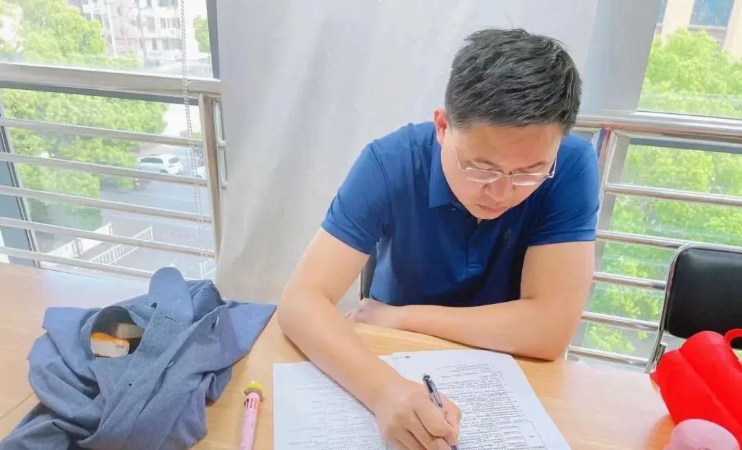 【吃透中考词汇】每天•吃透10个完形扣分词汇:1-10(收藏,转发,练会)-第5张图片-四季读书网 【吃透中考词汇】每天•吃透10个完形扣分词汇:1-10(收藏,转发,练会)-第5张图片-四季读书网