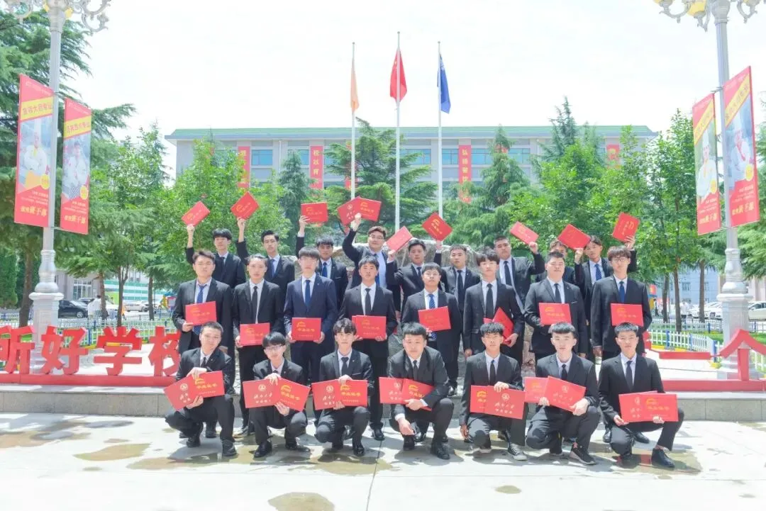 甘肃中考没考上普高,三条路径深度对比,学技能照样出彩-第7张图片-四季读书网 甘肃中考没考上普高,三条路径深度对比,学技能照样出彩-第7张图片-四季读书网