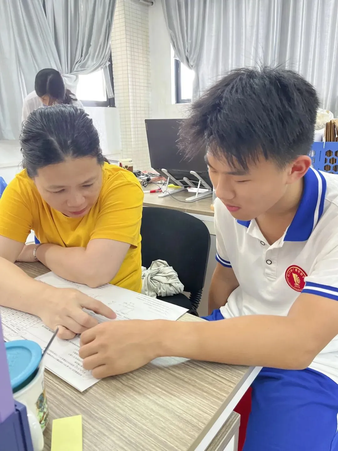 中考近三成学生达江门一中录取条件,这所学校如何实现逆袭?-第5张图片-四季读书网 中考近三成学生达江门一中录取条件,这所学校如何实现逆袭?-第5张图片-四季读书网