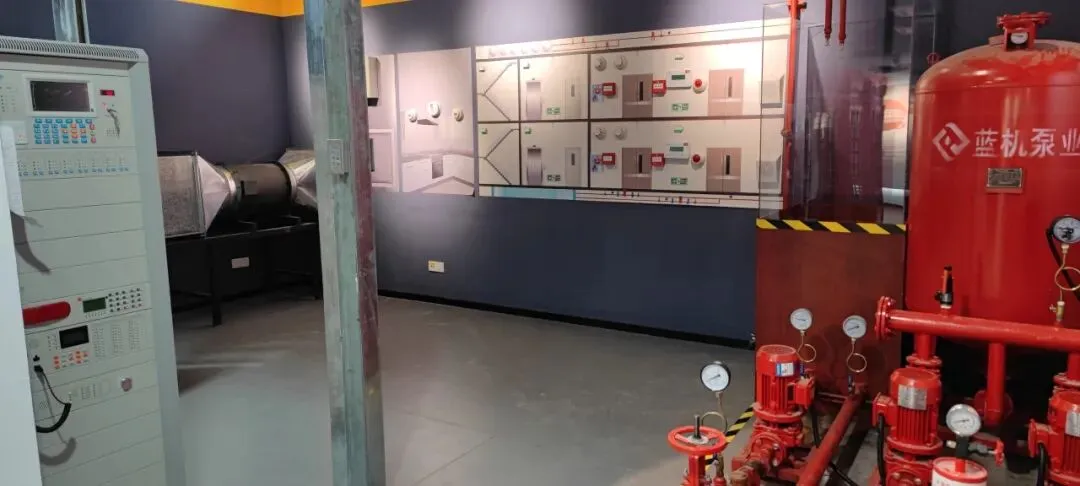 福州安全生产教育考试基地:用模拟体验把安全知识变成肌肉记忆-第29张图片-四季读书网 福州安全生产教育考试基地:用模拟体验把安全知识变成肌肉记忆-第29张图片-四季读书网