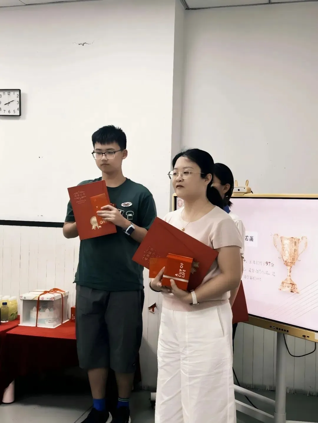 2026中考喜报|这一届启英孩子,英语A+真不少-第14张图片-四季读书网