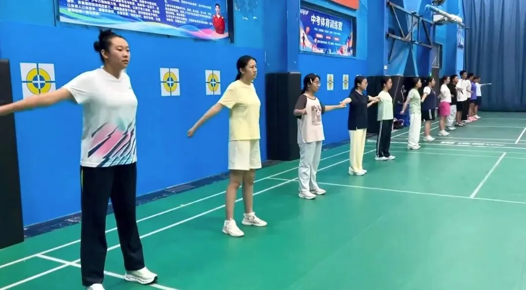 八月盛夏,汗水为证|西安飞翔中考体育暑期训练纪实-第24张图片-四季读书网