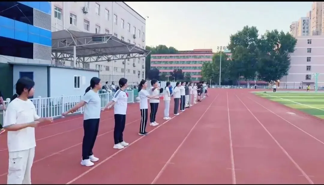 八月盛夏,汗水为证|西安飞翔中考体育暑期训练纪实-第28张图片-四季读书网