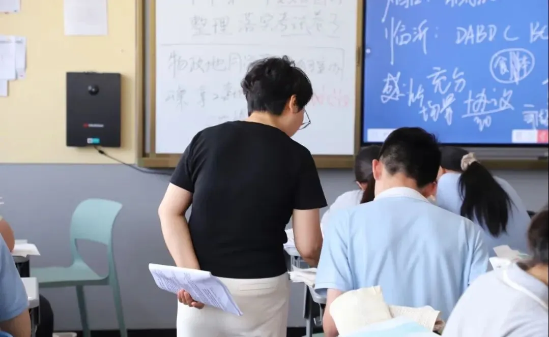2026西安中考数据背后:普高扩招了,家长为什么更焦虑?优质教育依旧稀缺-第17张图片-四季读书网 2026西安中考数据背后:普高扩招了,家长为什么更焦虑?优质教育依旧稀缺-第17张图片-四季读书网