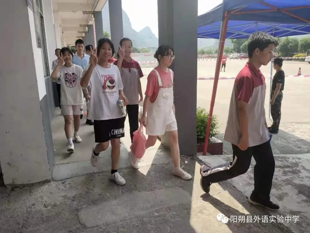 加油吧,少年!——阳朔县外语实验中学中考进行时-第19张图片-四季读书网 加油吧,少年!——阳朔县外语实验中学中考进行时-第19张图片-四季读书网