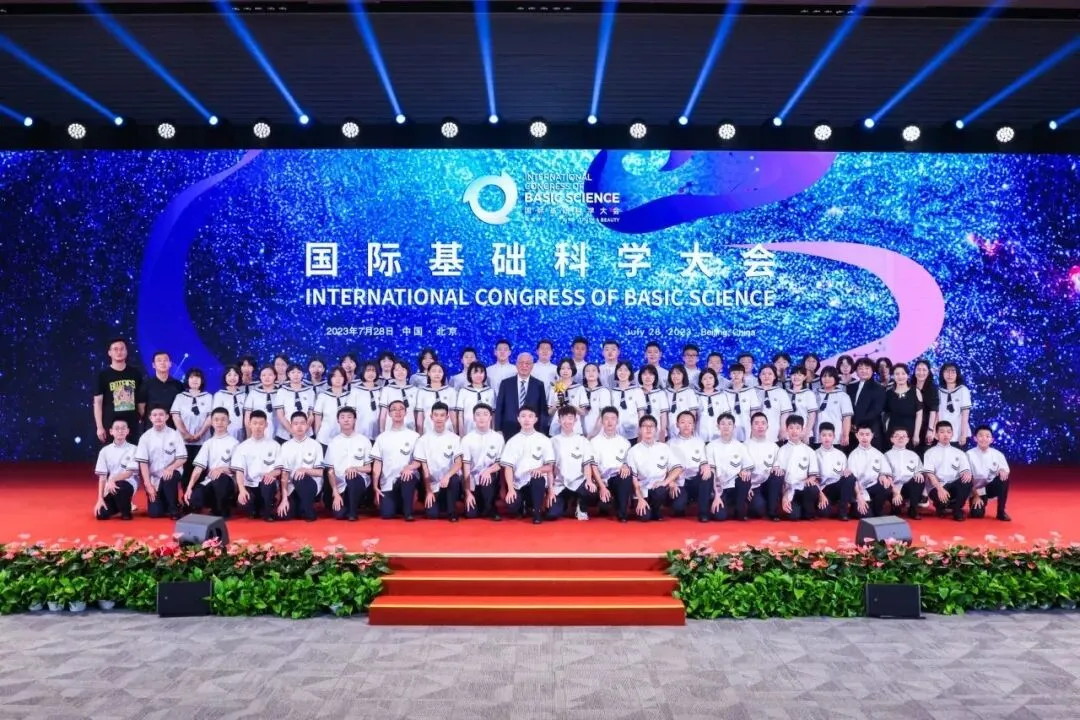 中考结束,我去了趟香港,有些目标,得先看见才会真的相信.-第25张图片-四季读书网