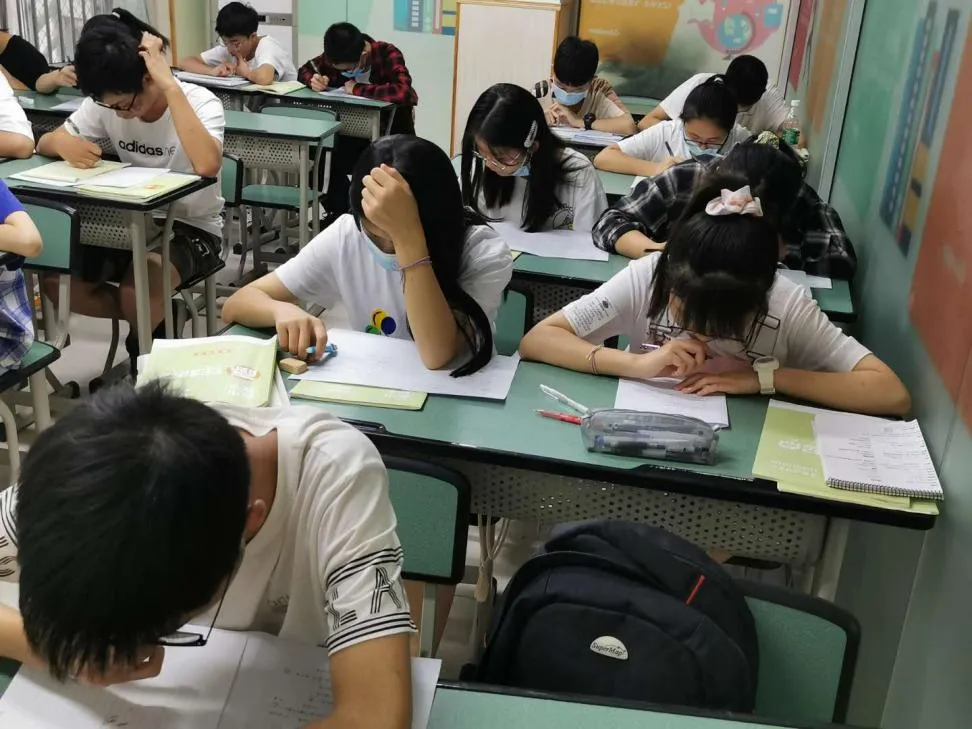 新学期首场考验尘埃落定,最新真题干货资料来了,还有免费解析!-第6张图片-四季读书网