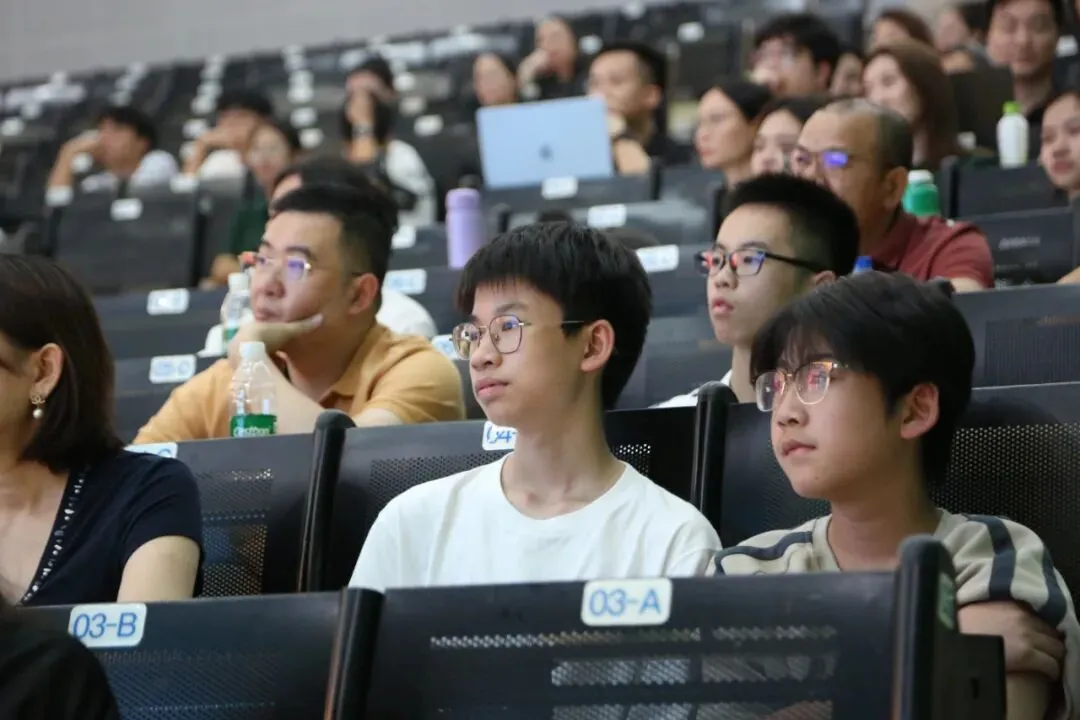 佛山中考转轨最后机会!这所黑马学校,带孩子换个赛道冲刺名校!-第21张图片-四季读书网