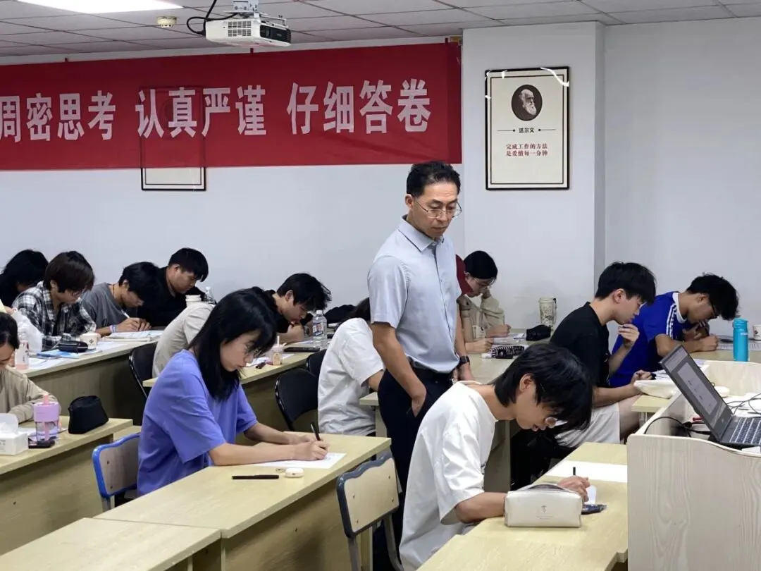 模考复盘干货|22级五年制暑期验收考英语辩证类作文全套攻略来袭!-第5张图片-四季读书网