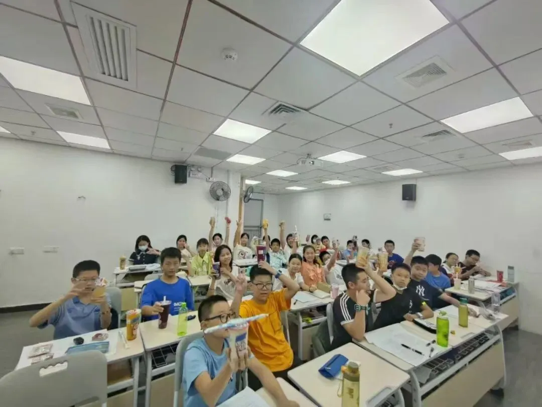 “锌”光孵出,作文满分①——中考语文120少女的思辨底色-第15张图片-四季读书网 “锌”光孵出,作文满分①——中考语文120少女的思辨底色-第15张图片-四季读书网