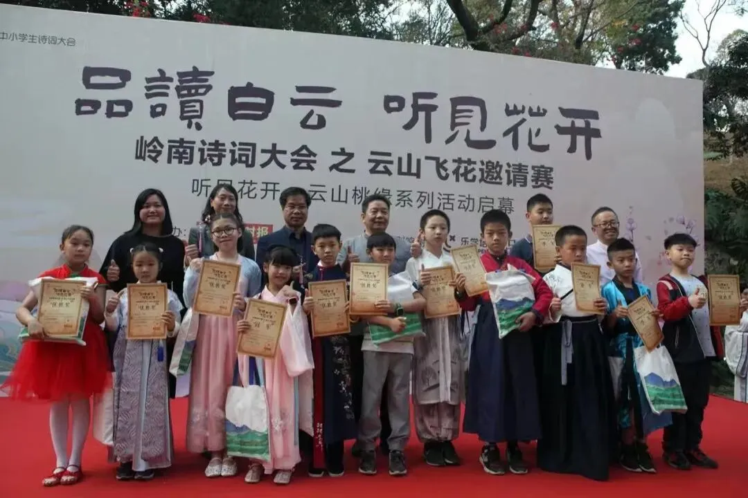 “谦”寻诗意,终见满分②——中考语文120的诗词品读之路-第8张图片-四季读书网 “谦”寻诗意,终见满分②——中考语文120的诗词品读之路-第8张图片-四季读书网