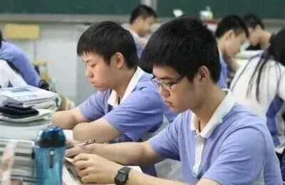 初二收官做好铺垫,让孩子从容迎战深圳中考-第7张图片-四季读书网 初二收官做好铺垫,让孩子从容迎战深圳中考-第7张图片-四季读书网