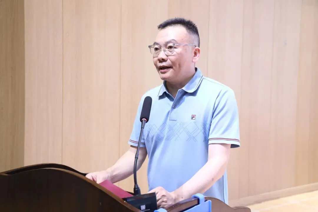 翔云镇举行2026年中考、高考优秀学子颁奖大会-第6张图片-四季读书网 翔云镇举行2026年中考、高考优秀学子颁奖大会-第6张图片-四季读书网