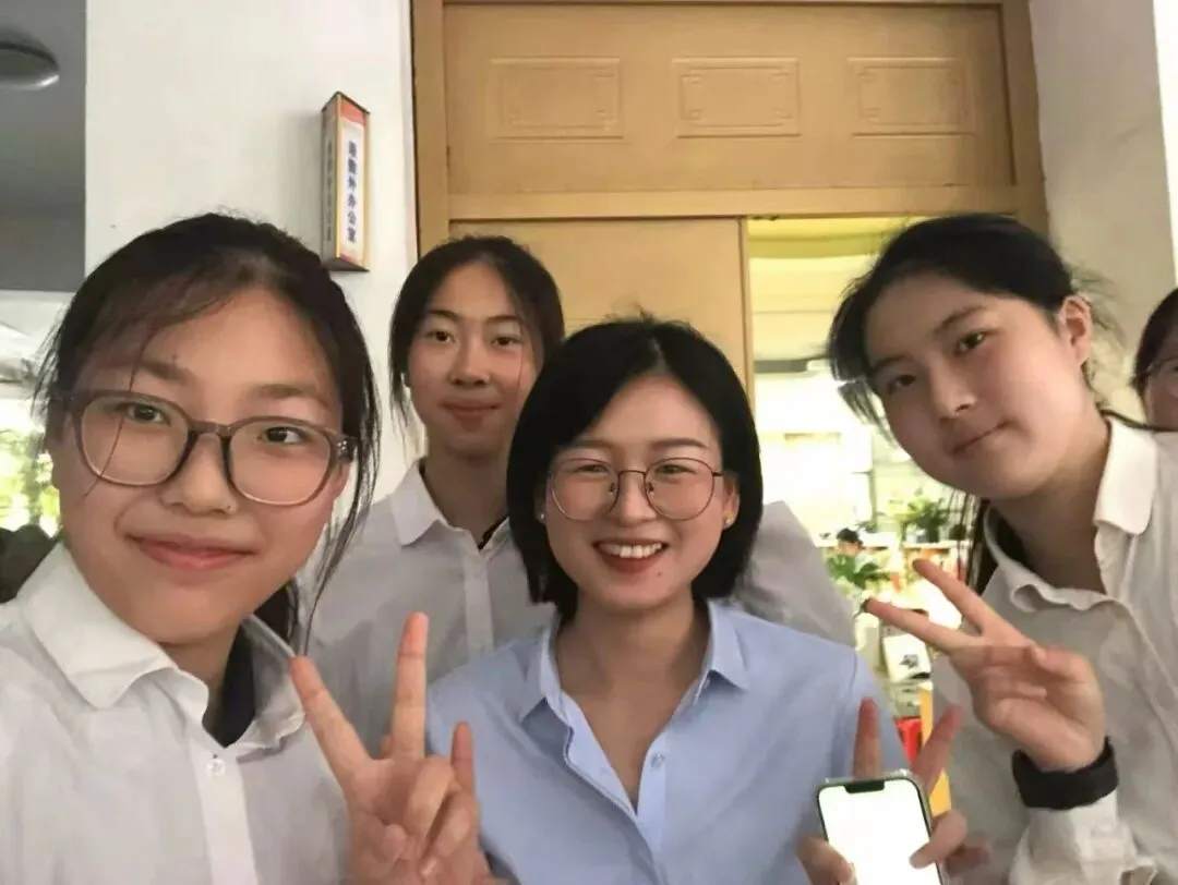 中考专栏•青年教师|青春砺教,筑梦初三 ——青年教师姚思敏、周旭-第12张图片-四季读书网 中考专栏•青年教师|青春砺教,筑梦初三 ——青年教师姚思敏、周旭-第12张图片-四季读书网