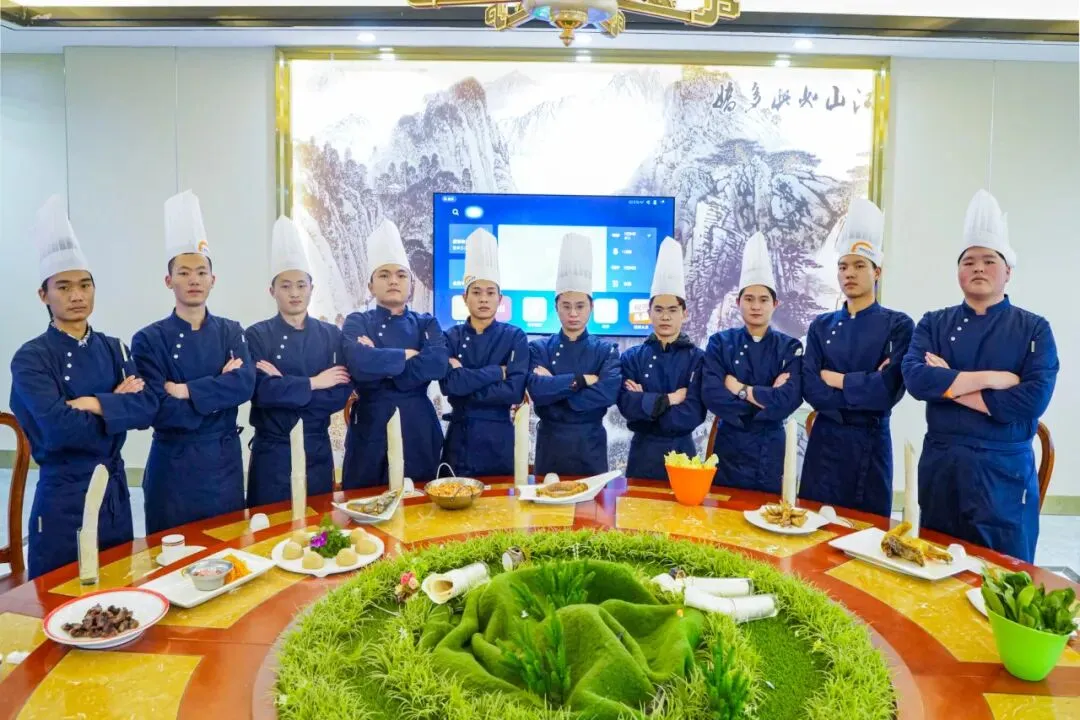 中考681分弃重点高中选厨师!学技术照样能拿高薪逆袭未来!-第11张图片-四季读书网