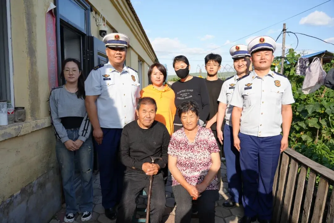 大兴安岭地区呼中区消防救援大队帮扶学子中考取得全区第一-第6张图片-四季读书网