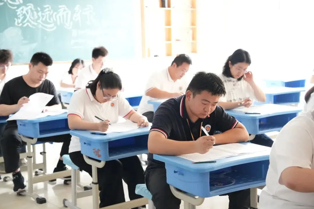 教师化身 “考生”!实战高考真题,淬炼教学功底-第4张图片-四季读书网
