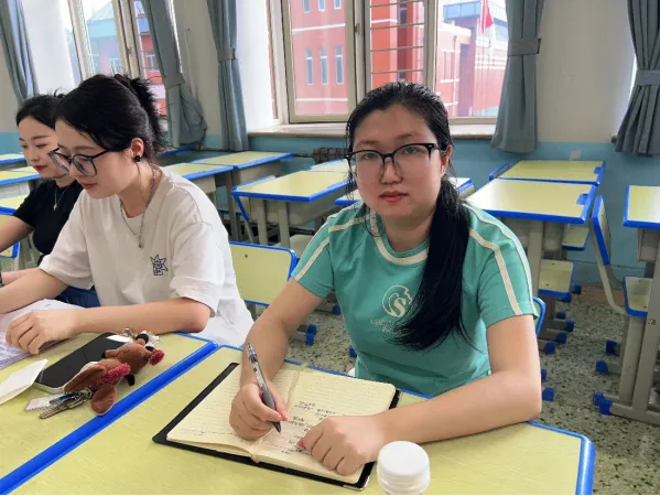 研真题明备考导向,聚合力启学科新程——高少宏高中历史工作室新学期工作室启动仪式-第18张图片-四季读书网