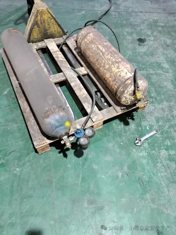 安全员模拟考试试卷(三)-第4张图片-四季读书网 安全员模拟考试试卷(三)-第4张图片-四季读书网