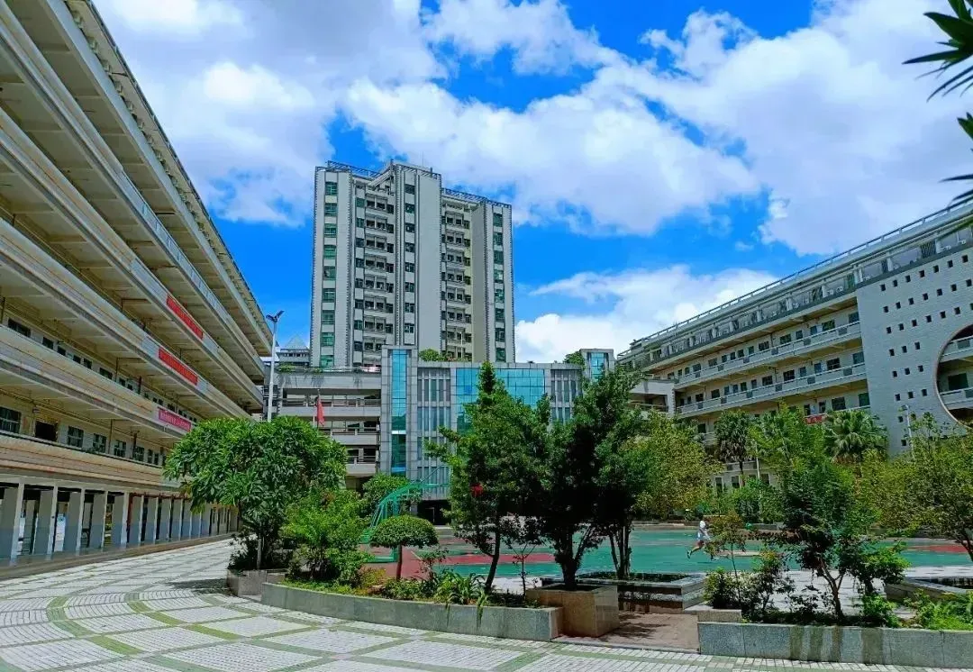 中考没被录取也有出路!深圳优质中职免分自主招生正在报名(深圳市深德高级技工学校)-第23张图片-四季读书网