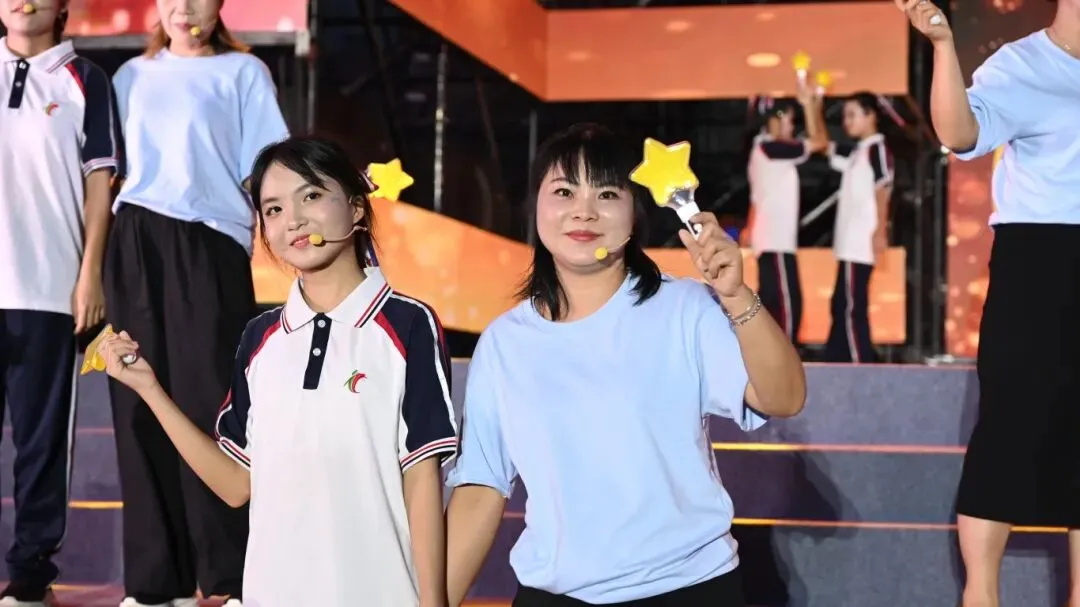 【2026暑期欢乐总动员暨中考庆功晚会】-第28张图片-四季读书网 【2026暑期欢乐总动员暨中考庆功晚会】-第28张图片-四季读书网