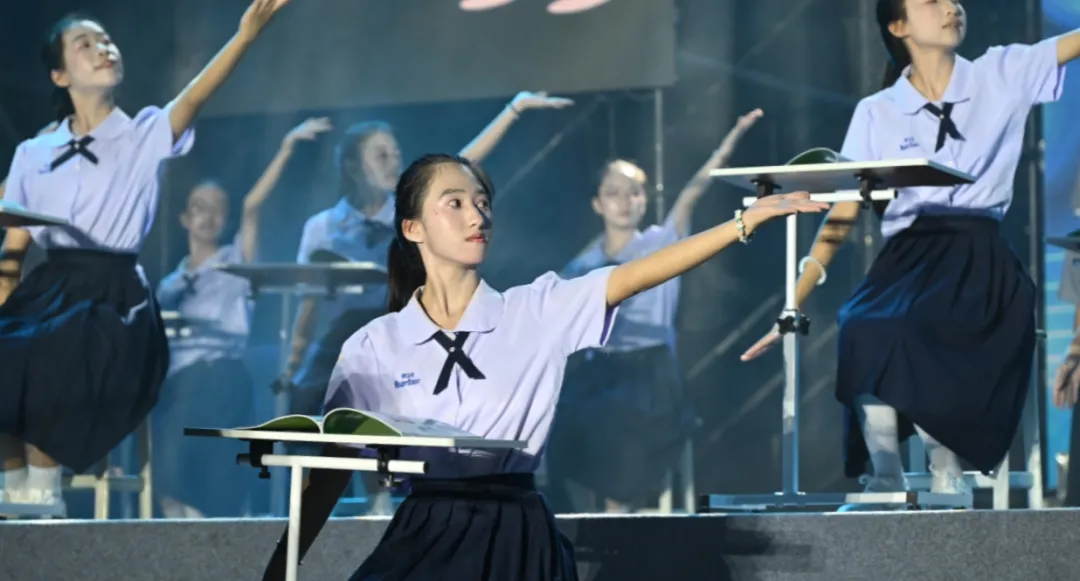 【2026暑期欢乐总动员暨中考庆功晚会】-第67张图片-四季读书网 【2026暑期欢乐总动员暨中考庆功晚会】-第67张图片-四季读书网