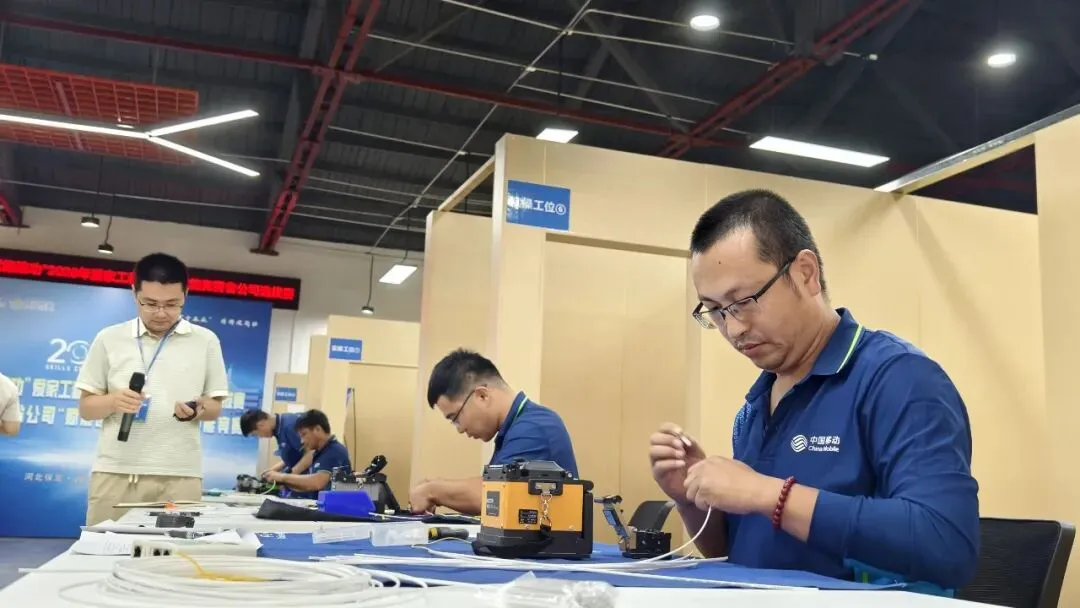 网线制作拼手速,场景模拟考服务!这场竞赛让“爱家工程师”亮出真本领-第2张图片-四季读书网