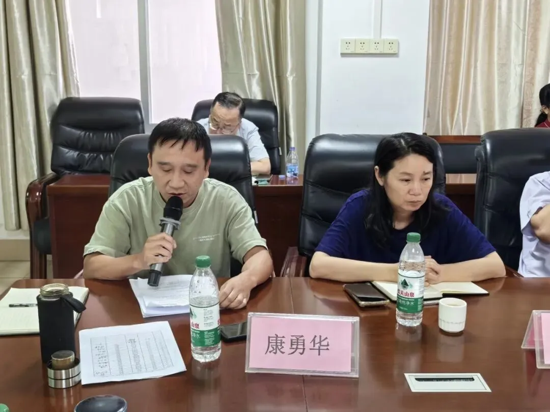 韶关市浈江区风采实验学校召开2026届中考复盘反思会-第4张图片-四季读书网