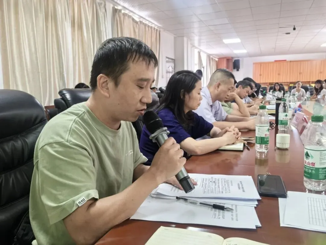 韶关市浈江区风采实验学校召开2026届中考复盘反思会-第9张图片-四季读书网